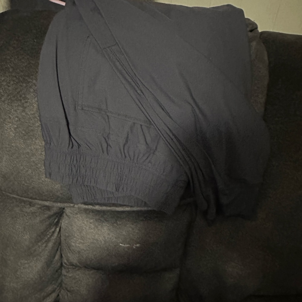 Scrubs - Picture 2 of 2